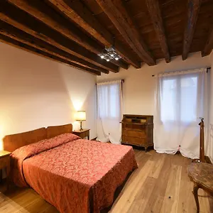 Apartment Mercerie E Capitello Venice