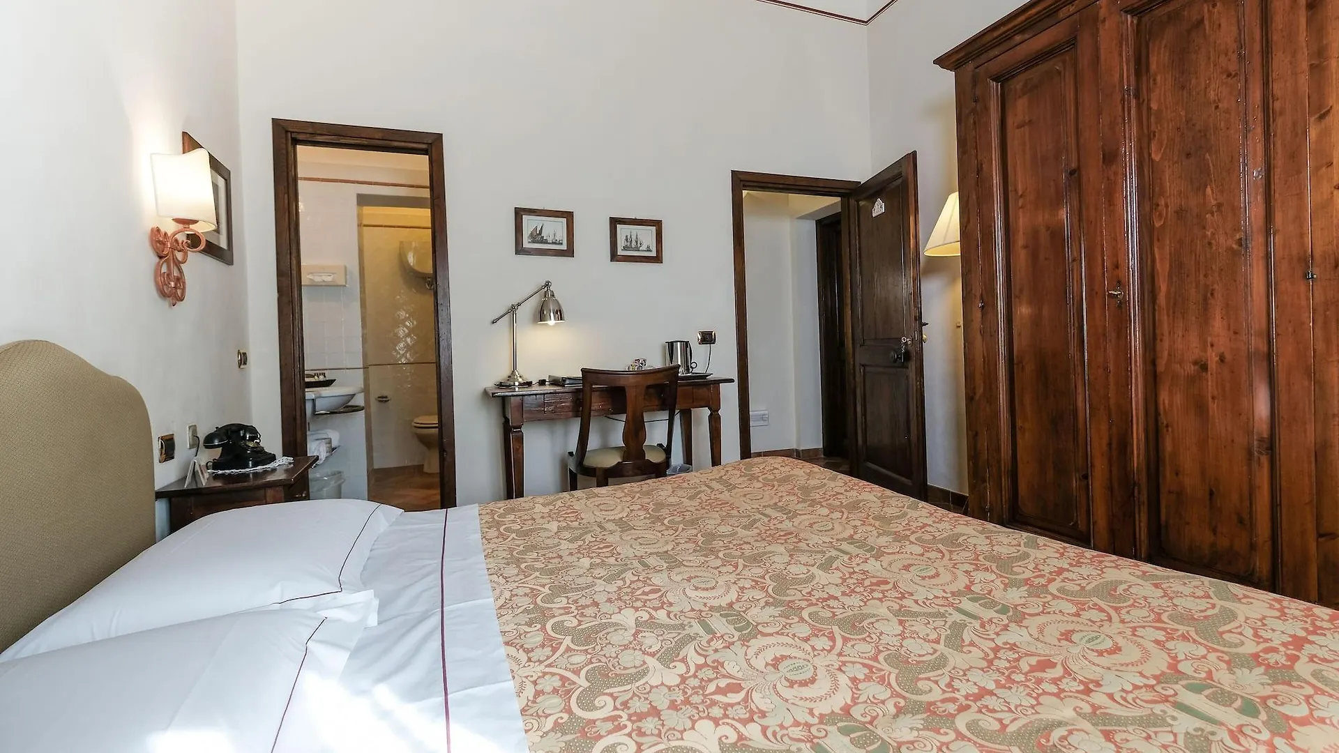 Borgo Grondaie Aparthotel Siena