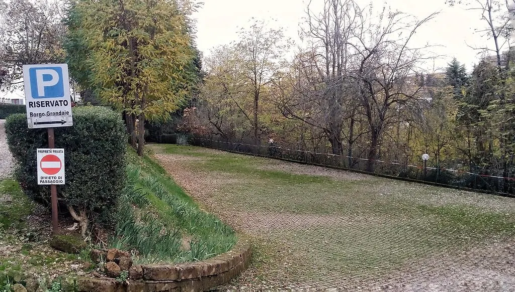 Borgo Grondaie Aparthotel Siena