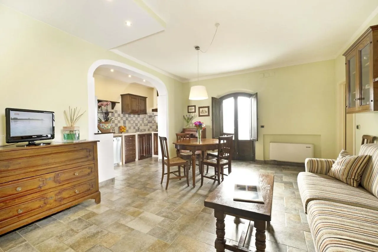 Borgo Grondaie Aparthotel Siena
